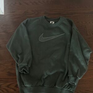 Nike Men's Dark Green Crewneck Sweater